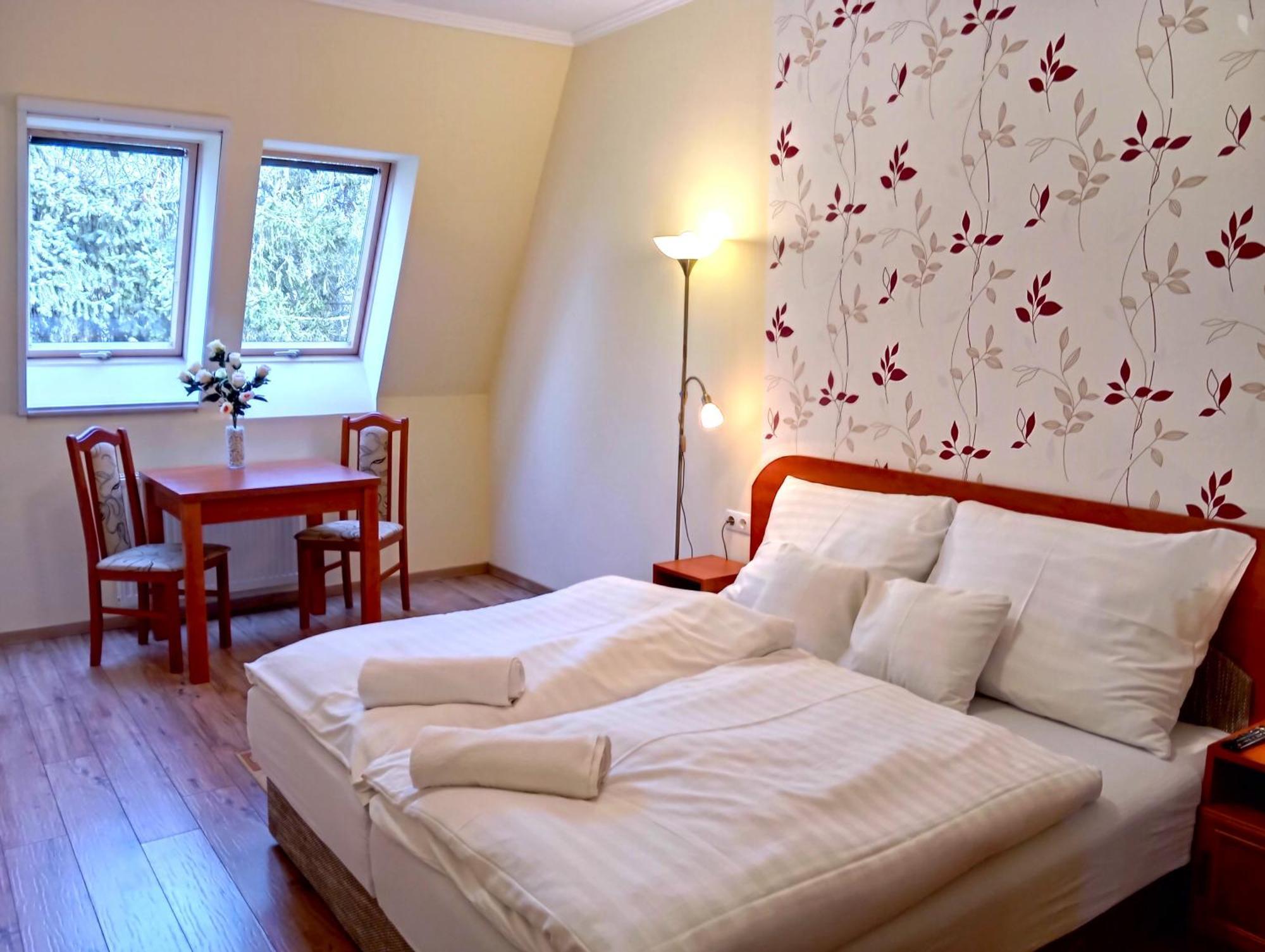 Patak-Party Apartmanok Bogacs Bagian luar foto