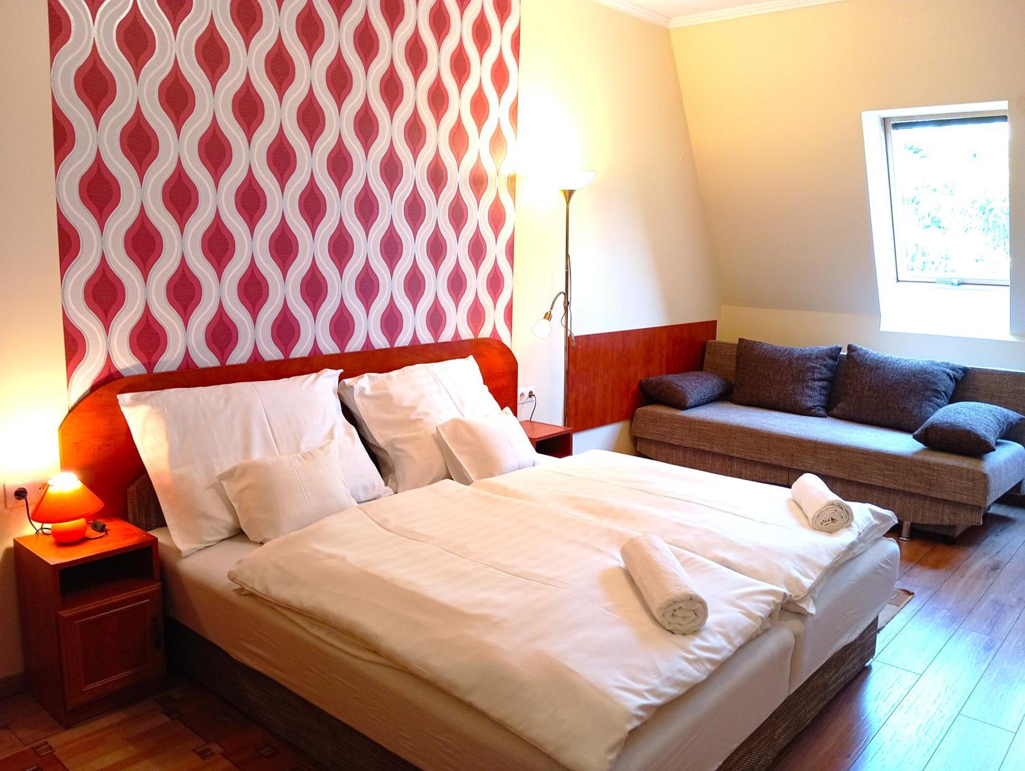 Patak-Party Apartmanok Bogacs Bagian luar foto