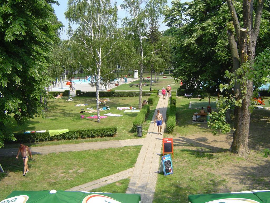 Patak-Party Apartmanok Bogacs Ruang foto